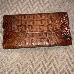 Brahmin wallet